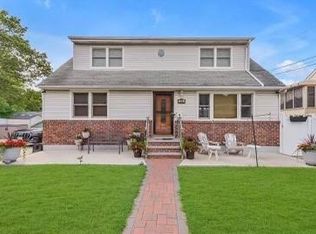 65 Makofski Ave, Elmont, NY 11003