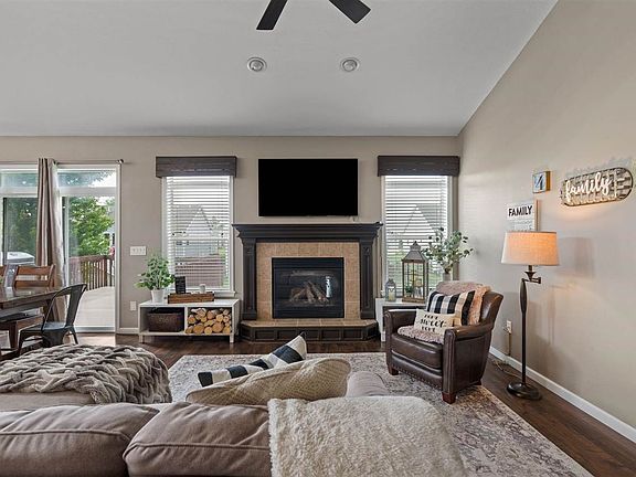 3rd image of 255 Cambridge Way