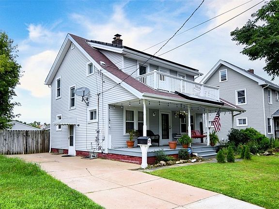 2nd image of 1922 Spring Rd