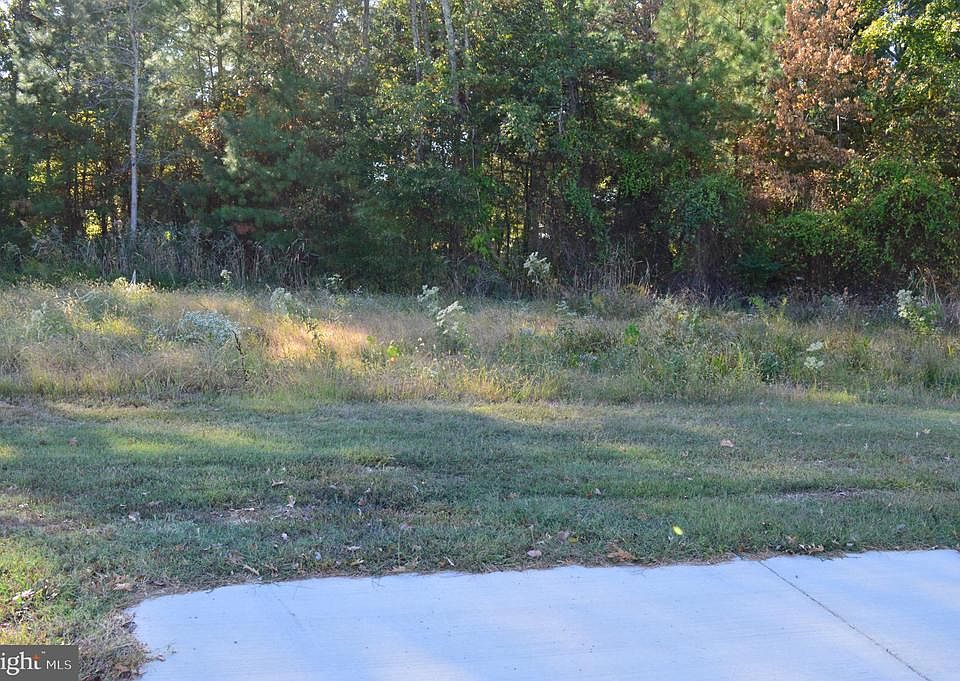 2nd image of 13675 Dowell Rd