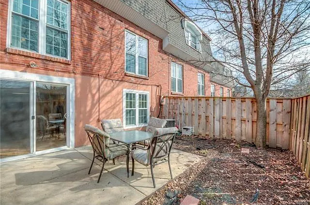 10427 Corbeil Dr — Photo 10