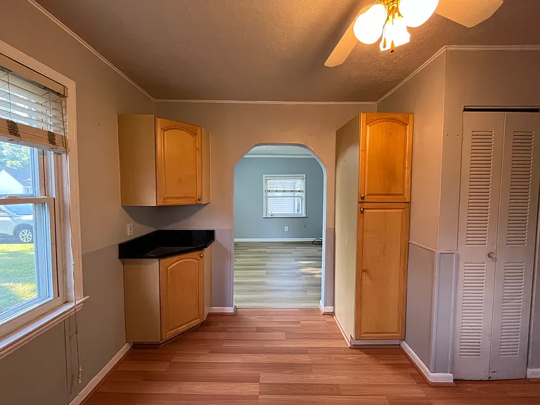 27328 Barrington St — Photo 9
