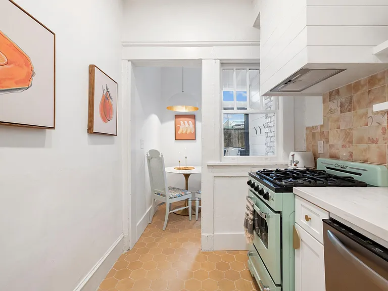 1187 Mansfield Ave NE #2 — Photo 8