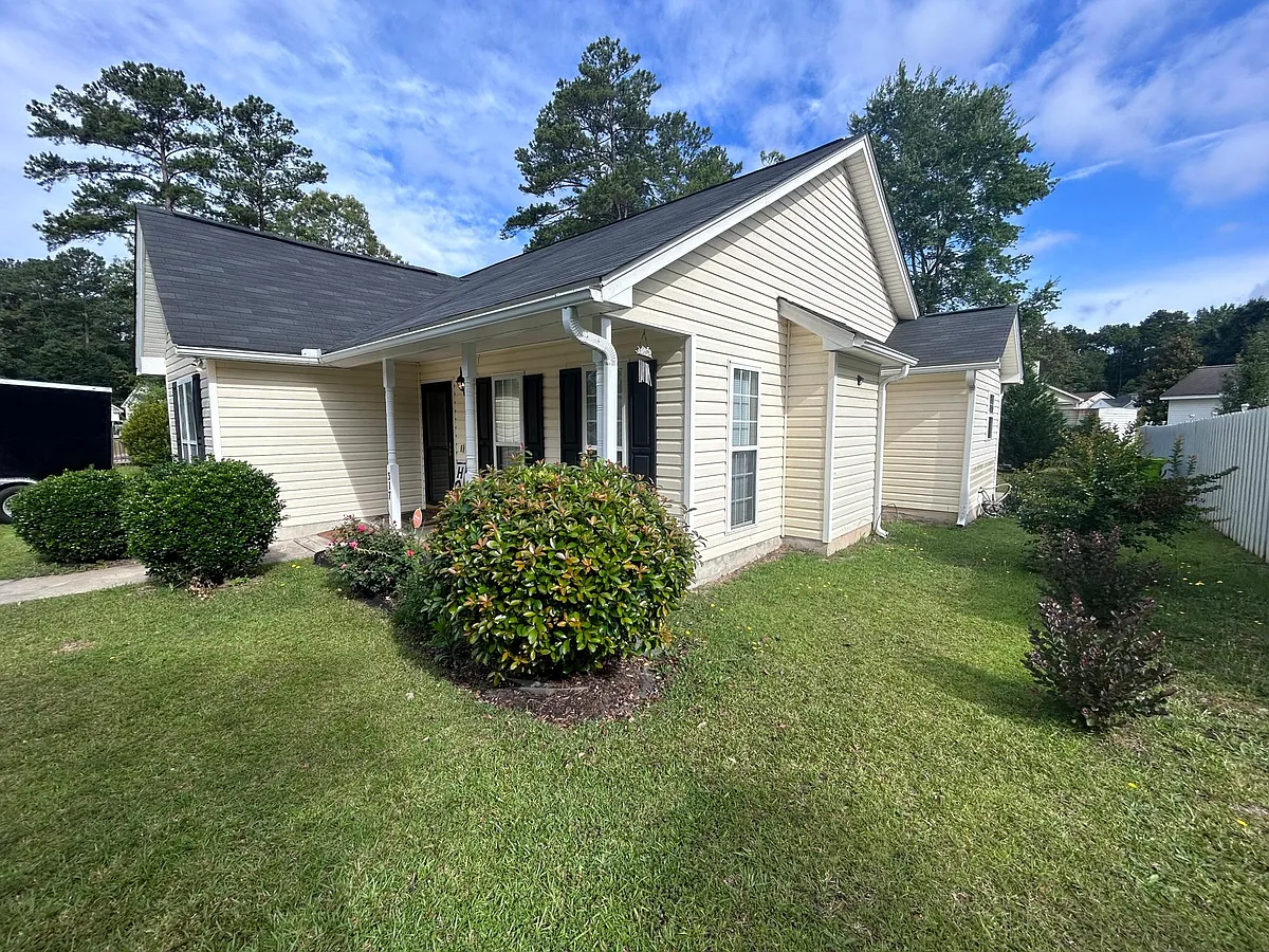 Building Photo - 317 Jaybird Ln