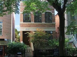 1737 W Nelson St, Chicago, IL 60657