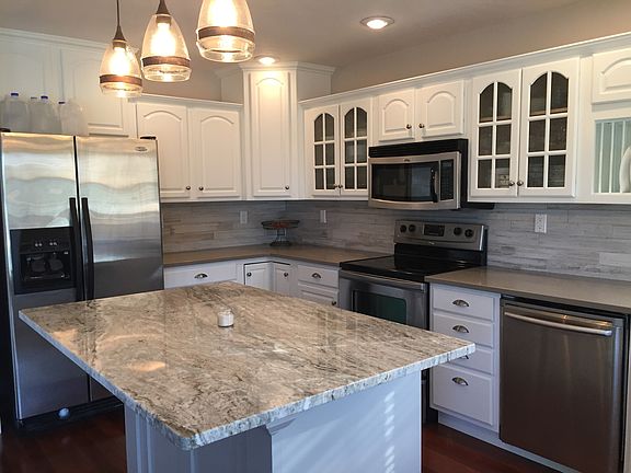 2nd image of 53043 Cedar Lake Ct