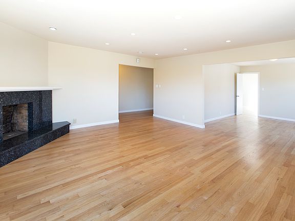 3rd image of 501 Oak St APT 5