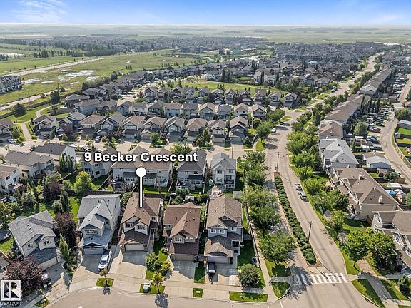 3rd image of 9 Becker Cres