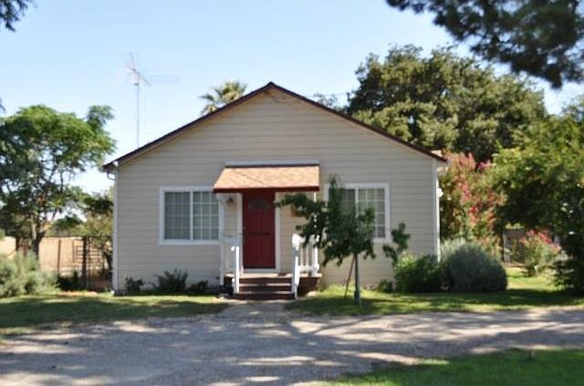1st image of 1470 E San Martin Ave