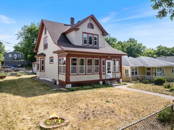 378 Geranium Ave E, Saint Paul, MN 55130