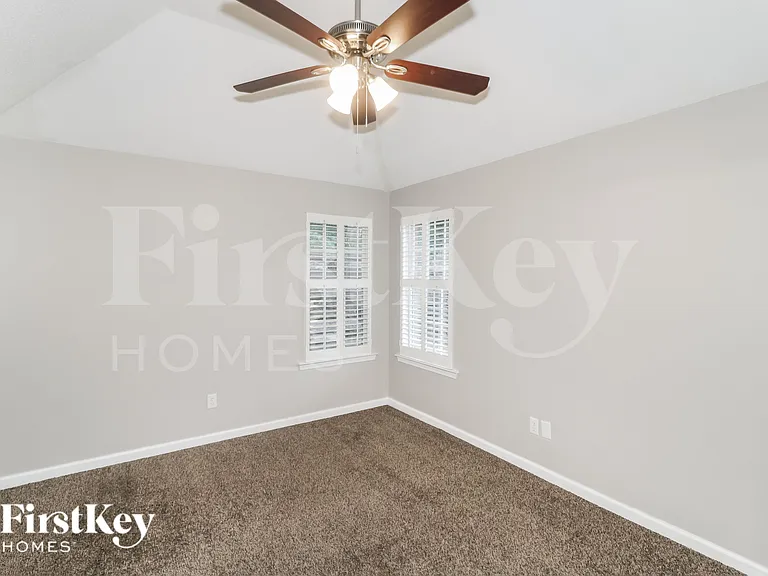 865 Abbey Grove Ln — Photo 10