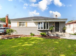 19701 Alger St, Saint Clair Shores, MI 48080