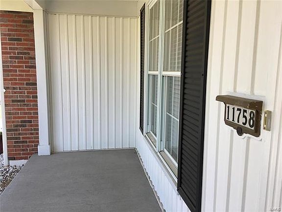 4th image of 11758 Roundhill Dr