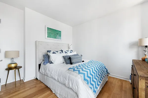 Rented by Compass | media 23