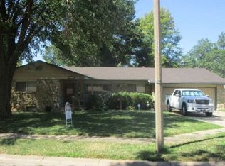 9336 W Briarwood Ct, Wichita, KS 67212
