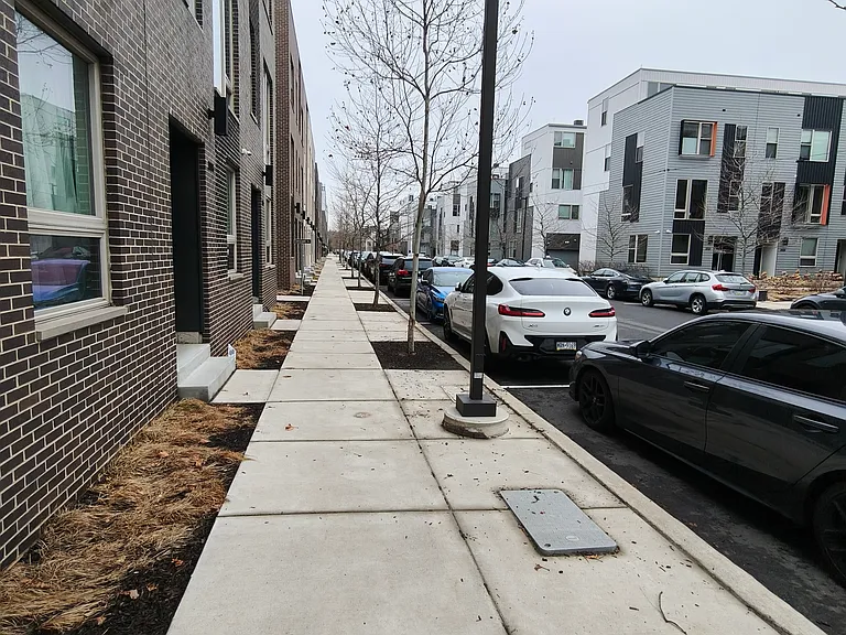 2004 Northbank Pl — Photo 3