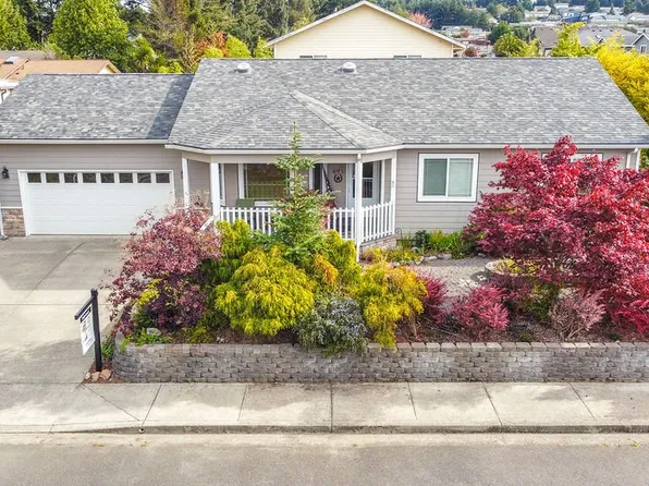 693 Fillmore St, Coos Bay, OR 97420