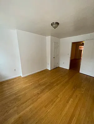 Rented by Voro, LLC | media 18