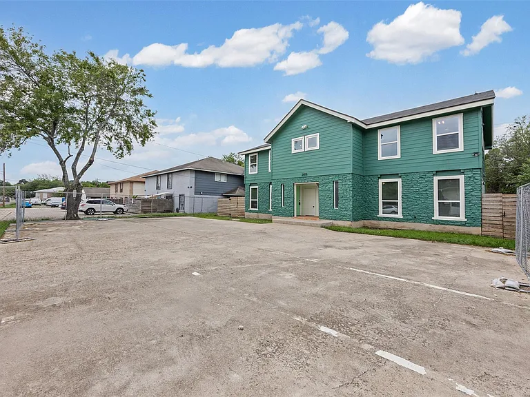 2615 Ektom Dr #C — Photo 2