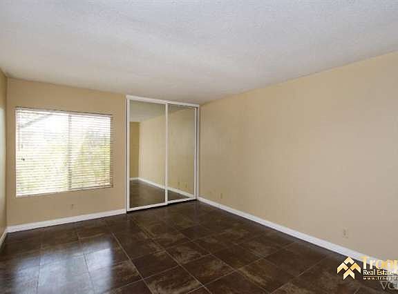4th image of 502 N Via Colinas