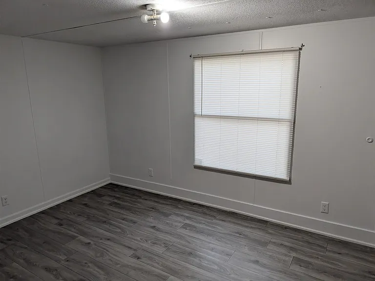 4182 Goose Hollow Rd — Photo 6
