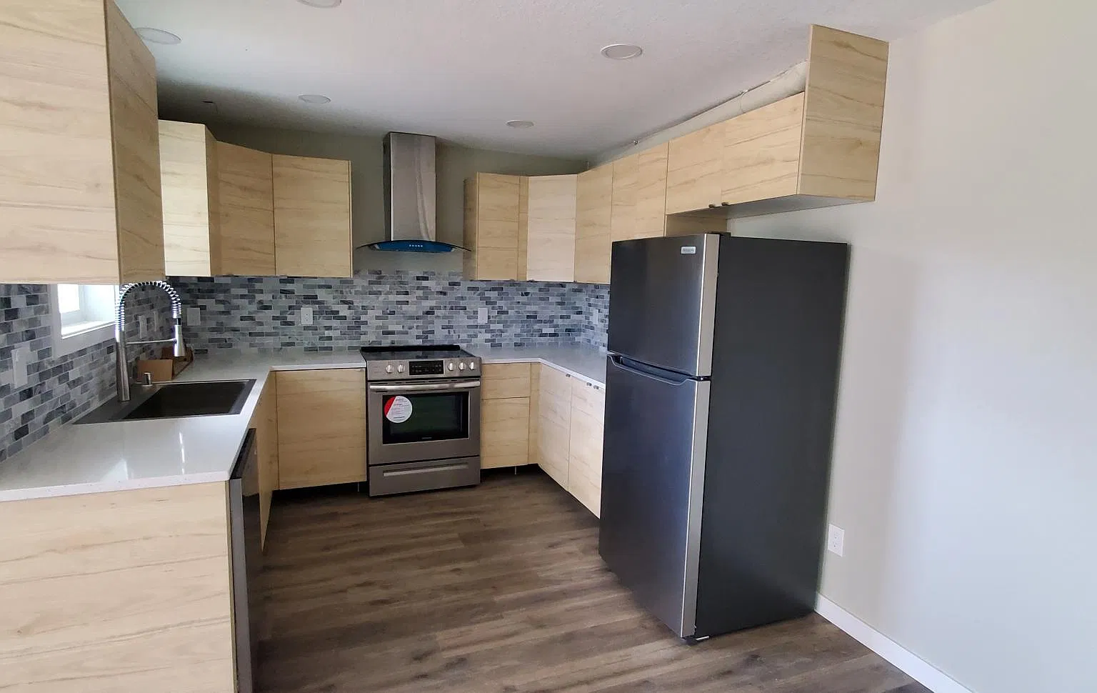 2 bed, 1.5 bath, 1000 sqft, $1,750 — Photo 4