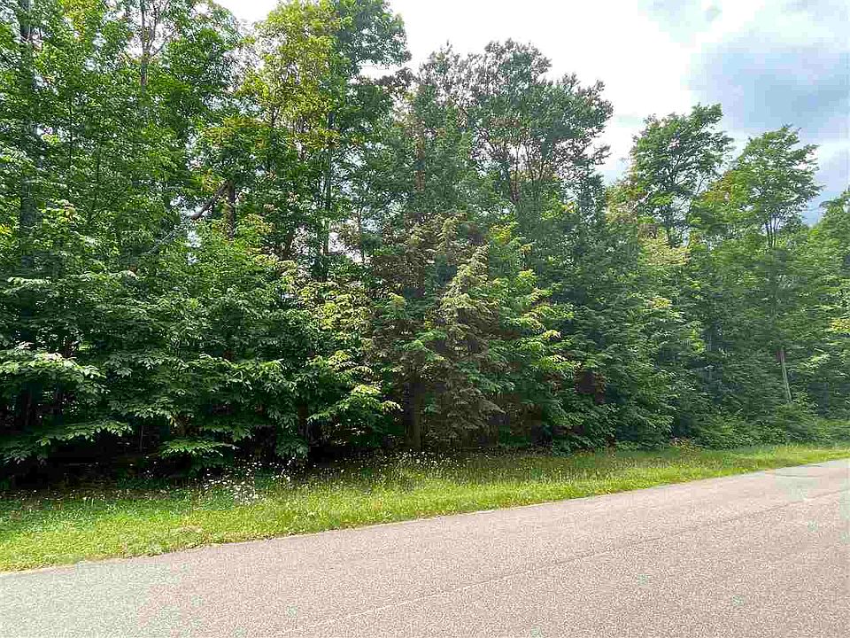 2nd image of 8162 Pleasantview Woods Dr