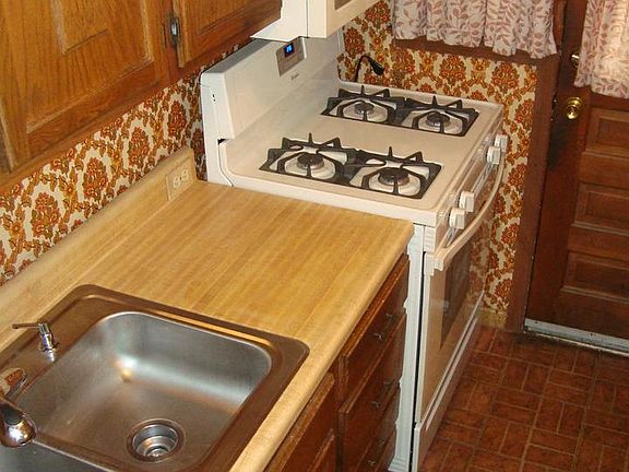 3rd image of 7850 Saint Gregory Dr