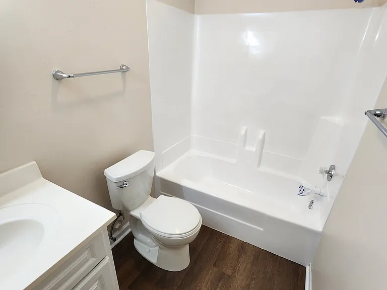 3008 Sherrill Ave #G — Photo 8