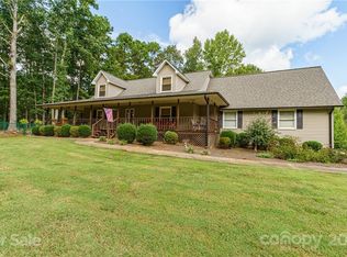 725 Canterbury Rd, Kings Mountain, NC 28086