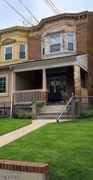 1st image of 32 General Greene Ave
