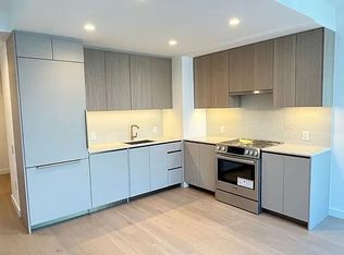 3 Court Sq #2304, Long Island City, NY 11101