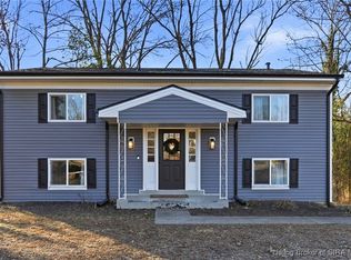 701 Cherokee Dr, New Albany, IN 47150
