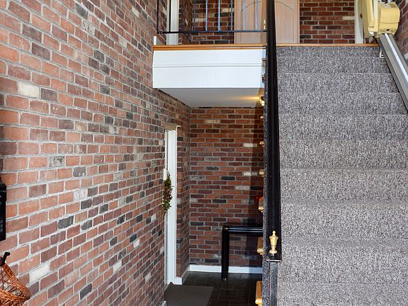 Bldg frt door facing inside 