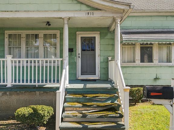 5th image of 1710 10th Ave