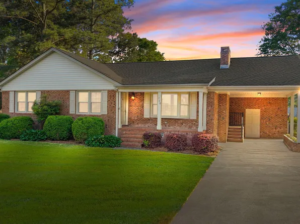 208 E Nash Street, Macclesfield, NC 27852