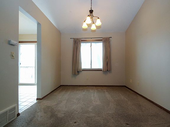 4th image of 9801 Wentworth Ave S