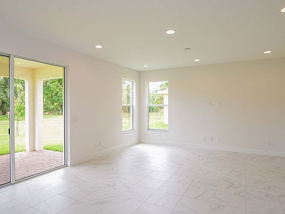 5th image of 1519 NW Cataluna Cir