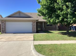 10608 NW 34th St, Yukon, OK 73099