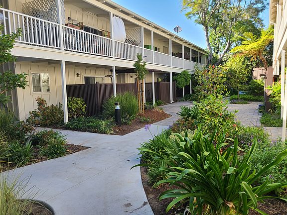 4th image of 155 Acalanes Dr APT 3