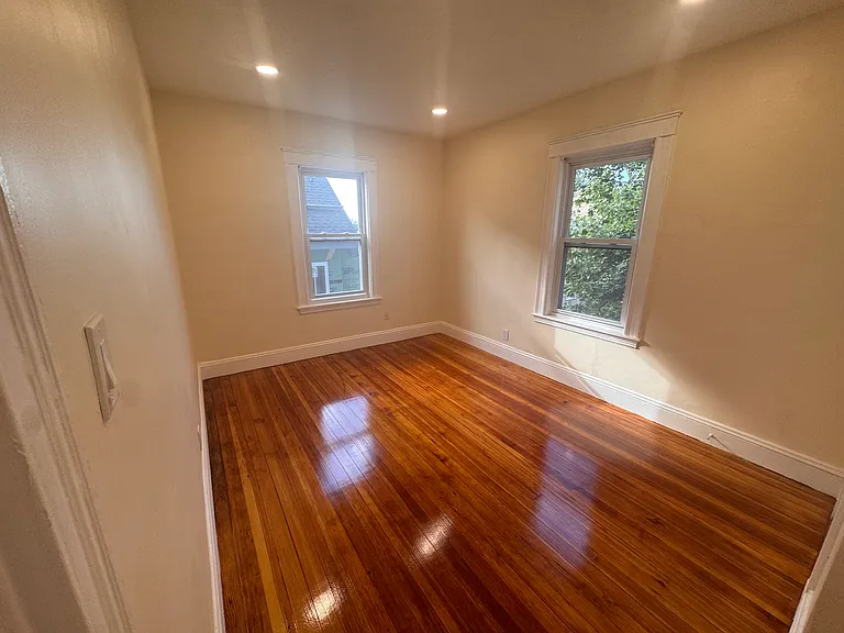 43 Conwell Ave #2 — Photo 5