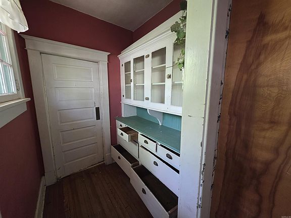 4th image of 926 Park Ave
