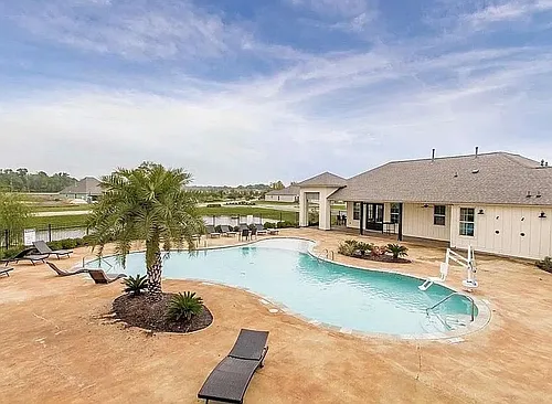 1474 Partierre Ln N Photo 1