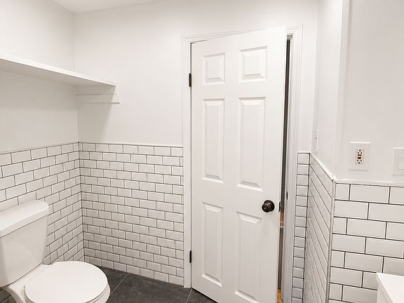 4th image of 265 W Runyon St #1B