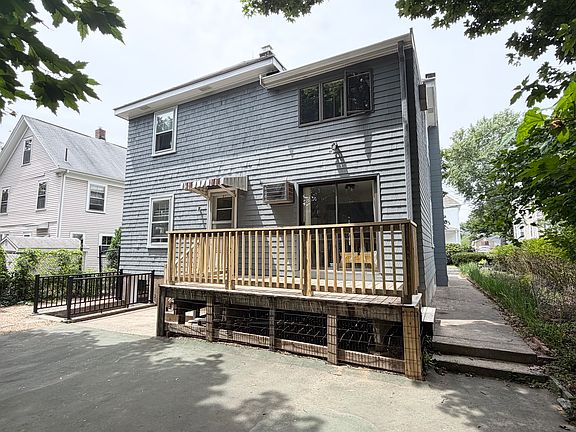 3rd image of 52 Linden St