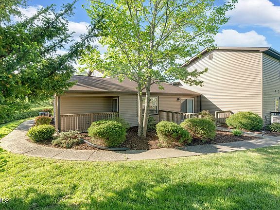 2nd image of 511 Pilgrim Ct APT C
