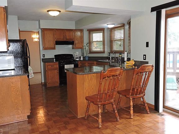 2nd image of 50633 Westwood Ct