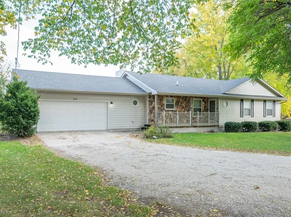 813 N James St, Grimes, IA 50111