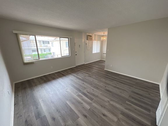 4th image of 437 W Glenoaks Blvd APT 8