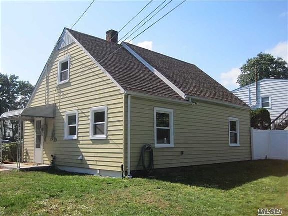 2nd image of 73 Barnyard Ln